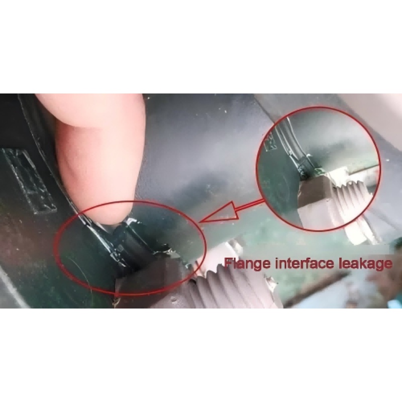 Máy bơm này bị rò rỉ. Nguyên nhân là gì?